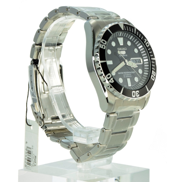 seiko 5 sports submariner
