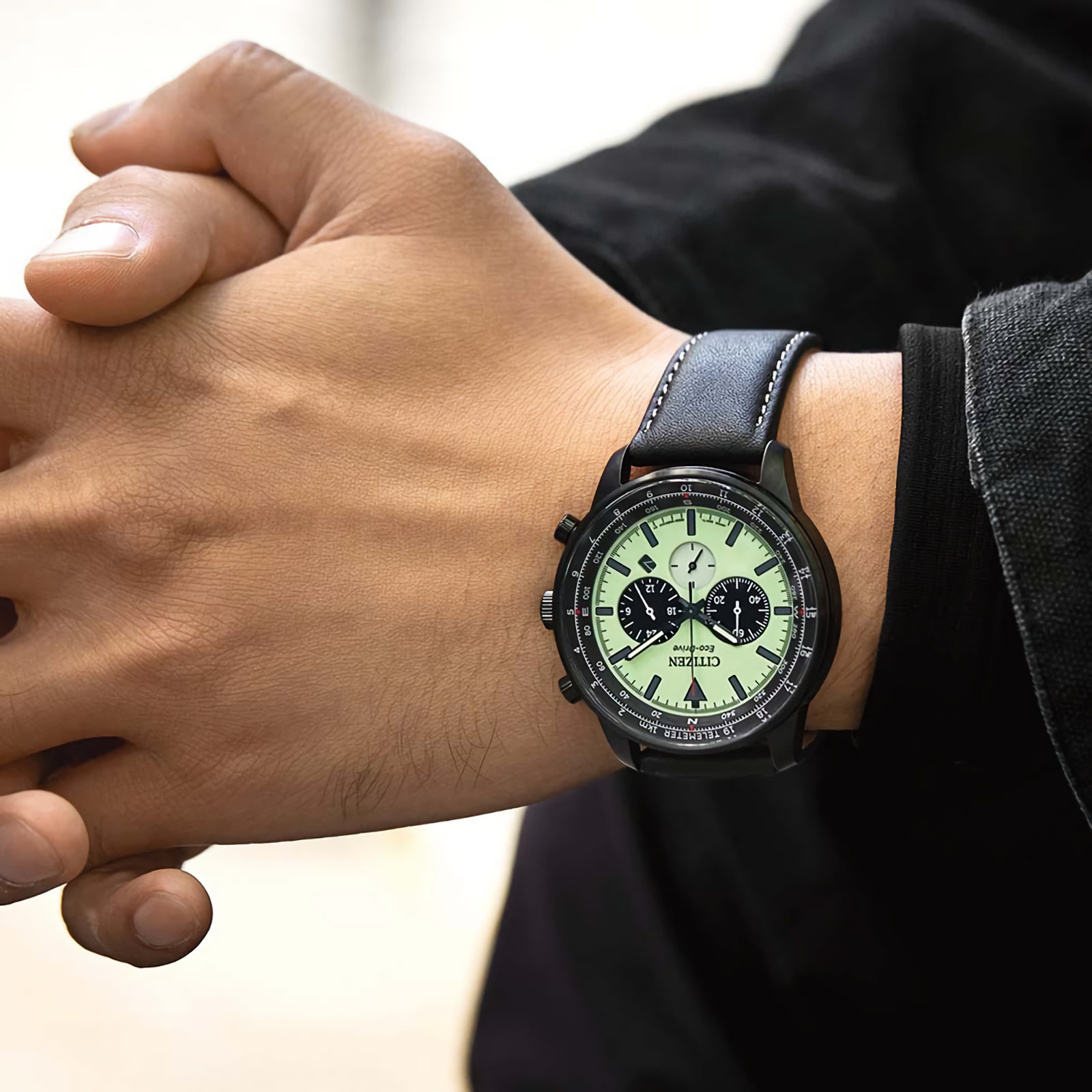 CITIZEN Eco-Drive CA4505-21X Luminous Dial Date Display